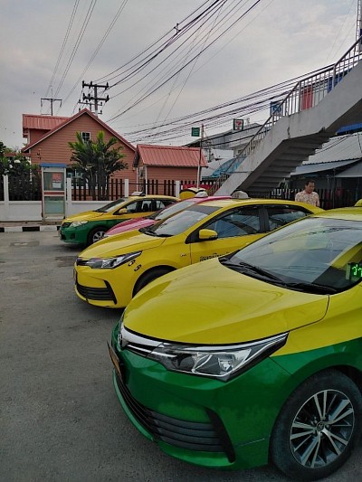 เบอร์โทรเรียกแท็กซี่อยุธยา ไปสนามบิน โรงแรม สะดวก รวดเร็วฉับไว ปลอดภัย บริการด้วยความจริงใจ ติดต่อเราโทร0984309757