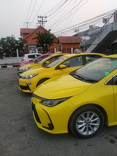 เบอร์โทรเรียกแท็กซี่สุพรรณบุรี ไปสนามบิน โรงแรม สะดวก รวดเร็วฉับไว ปลอดภัย บริการด้วยความจริงใจ ติดต่อเราโทร 0984309757